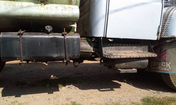 ขายรถบรรทุกน้ำมันหัวยาว เครื่อง 6BB1-145 แรงโหลดล่าง บรรจุ 12,000 ลิตร