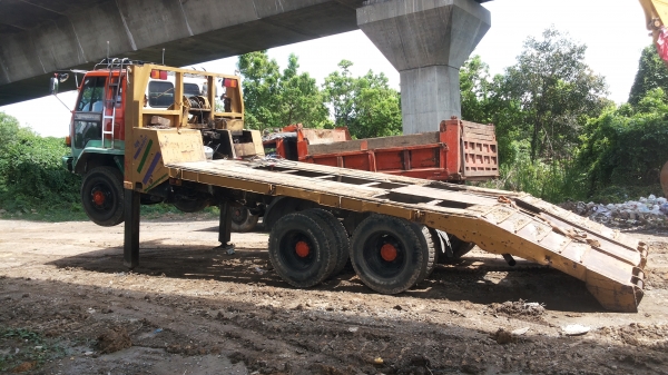 หางปลาติดขาช้างและวินช์ไฮดลอลิก ถอดจาก 10ล้อจัมโบ้200