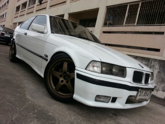 ขายE36 2ประตู กันชนหน้าM ล้อHAMAN 18แท้ ท่อJS เครื่องเกียร  สมบูรณ์ ขับสนุก ไฟหน้า หยดน้ำ ไฟมุมขาว ไฟท้ายขาวแดง กาบM3 เครื่องเล่นALPAN  รถพร้อมใช้งาน สนใจสอบถามได้คับ คุ้มคับ