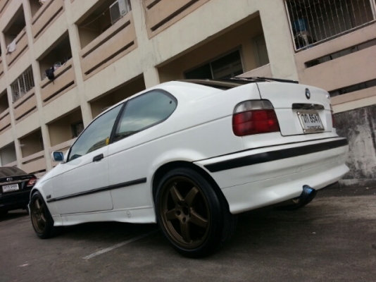 ขายE36 2ประตู กันชนหน้าM ล้อHAMAN 18แท้ ท่อJS เครื่องเกียร  สมบูรณ์ ขับสนุก ไฟหน้า หยดน้ำ ไฟมุมขาว ไฟท้ายขาวแดง กาบM3 เครื่องเล่นALPAN  รถพร้อมใช้งาน สนใจสอบถามได้คับ คุ้มคับ