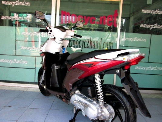 CLICK 110 i สีแดง รุ่นท๊อป ล้อแมกซ์  combibrake รถเดือน ตุลาคม ปี54 ไมล์ 8 พันโล ของแถม 2 รายการ 23900