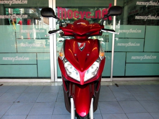 CLICK 110 i สีแดง รุ่นท๊อป ล้อแมกซ์  combibrake รถเดือน ตุลาคม ปี54 ไมล์ 8 พันโล ของแถม 2 รายการ 23900