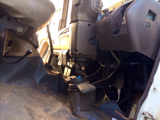 ขายด่วน  รถหกล้อ  ยาง900  พร้อมใช้งาน  เอกสาร