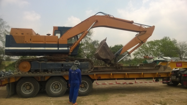 ขายรถขุด pc200-2  โคมัสสุ