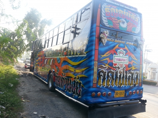 ขายรถบัสราคาถูก สนใจติดต่อ 0819219162