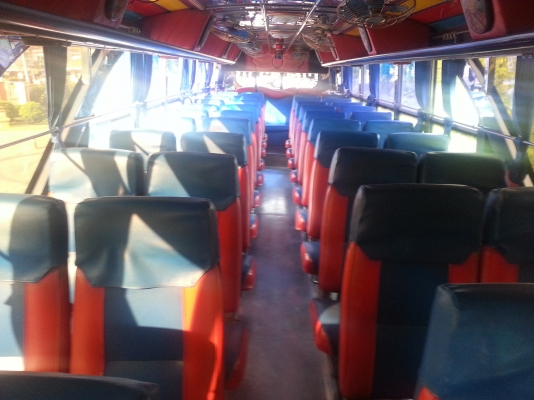 ขายรถบัสราคาถูก สนใจติดต่อ 0819219162