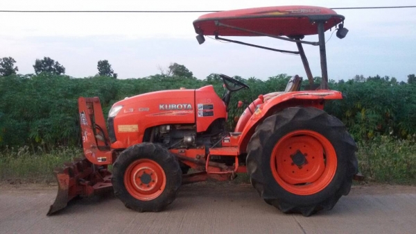 ขายครับ Kubota L3608 สภาพพร้อมใช้งานครับ เครื่องดี เกียร์ดี ครับ