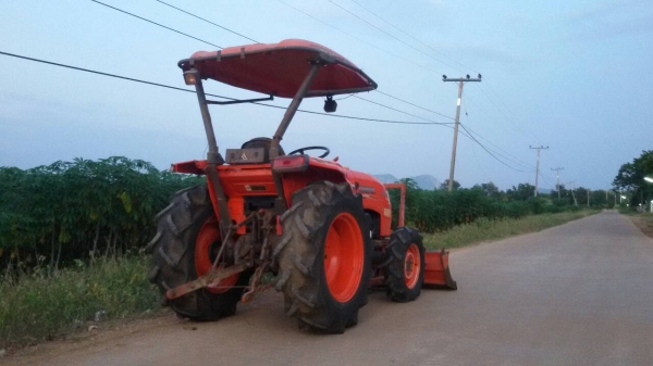 ขายครับ Kubota L3608 สภาพพร้อมใช้งานครับ เครื่องดี เกียร์ดี ครับ