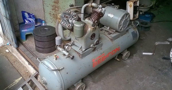 ขายปั้มลมญี่ปุ่นสวยๆ 7.5 แรง