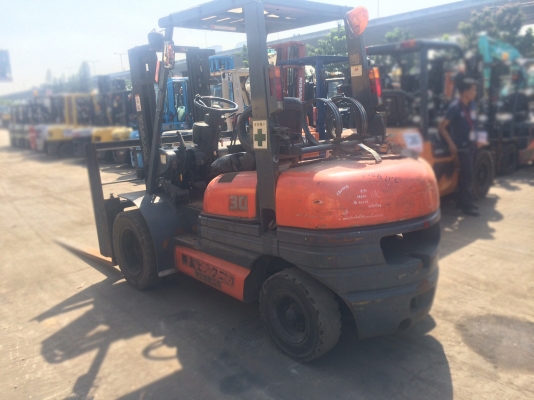 ขายรถโฟล์คลิฟ เก่าญี่ปุ่นไม่เคยใช้ไทย TOYOTA ยก 3 ตันรุ่น 6 ล้อหน้าคู่ งายาว1.5เมตร เบนซิน/แก๊ซ รถสวยเดิมๆทุกอย่างครบ 290,000 จะเด็ด 094-4267888