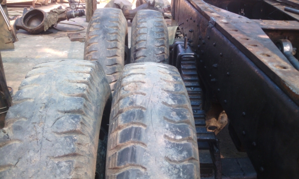 HINO FM 176  สิบล้อ 2 เพลา หัวคัสซี