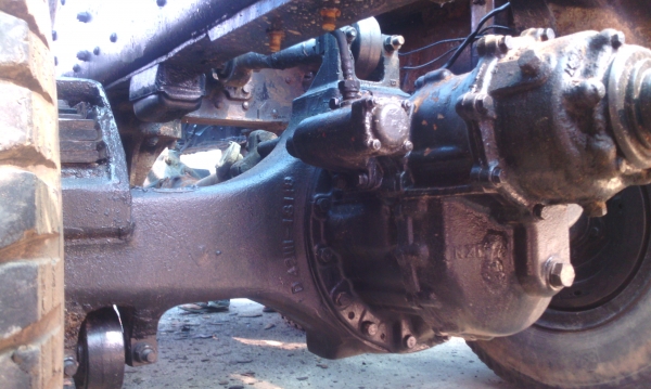 HINO FM 176  สิบล้อ 2 เพลา หัวคัสซี