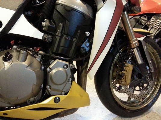 New!!--kawasaki z1000 ปี 2014 ทบ. ไม่ล้มไม่ชน สวยกริ๊บ Limited สีเดียวในไทย!!!