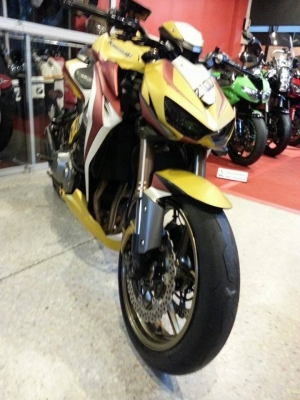 New!!--kawasaki z1000 ปี 2014 ทบ. ไม่ล้มไม่ชน สวยกริ๊บ Limited สีเดียวในไทย!!!