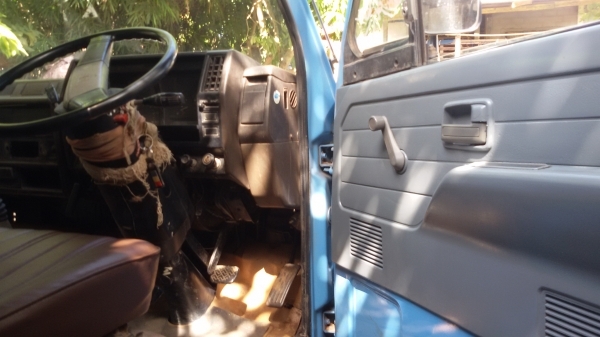 (ร้านรุ่งโรจน์ 082-1057078)ขาย 6ล้อ isuzu NKR110แรงรถห้างแท้ เกียร์สั้น (ลูกค้าโพนทองมารับรถไปเรียบร้อยแล้ว))สวยๆ เครื่องแน่นๆ(ไม่มีไอ)แชสซีสวยๆทั้งเส้นเหมือนรถใหม่ ยางสวยๆทั้ง6เส้น ช่วงล่างแน่นสภาพพร้อมใช้งานได้เลย พร้อมโ (ร้านรุ่งโรจน์ 082-1057078)ขาย 6ล้อ isuzu NKR110แรงรถห้างแท้ เกียร์สั้น (ลูกค้าโพนทองมารับรถไปเรียบร้อยแล้ว))สวยๆ เครื่องแน่นๆ(ไม่มีไอ)แชสซีสวยๆทั้งเส้นเหมือนรถใหม่ ยางสวยๆทั้ง6เส้น ช่วงล่างแน่นสภาพพร้อมใช้งานได้เลย พร้อมโ