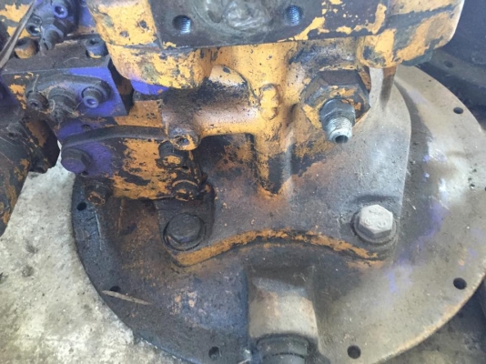 ปั้มไฮดรอลิค KOMATSU ใส่รถรุ่น PC150-3 , PC150-5   ของใน รับประกันสินค้า  ราคา 60,000 บาท