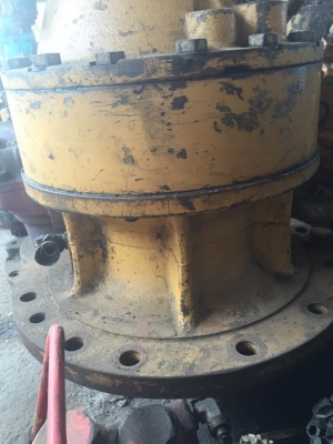 ชุดเกียร์สวิง โป๊ะสวิงพร้อมมอเตอร์ ใส่รถแบคโฮรุ่น CAT 320 CAT320B CAT320C ของใน เฟืองเดิมๆ สภาพดีแน่น มาเปิดดูของได้ ราคา140,000 บาท ชุดเกียร์สวิง โป๊ะสวิงพร้อมมอเตอร์ ใส่รถแบคโฮรุ่น CAT 320 CAT320B CAT320C ของใน เฟืองเดิมๆ สภาพดีแน่น มาเปิดดูของได้ ราคา140,000 บาท