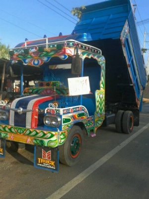 ขายอีแต๋น6ล้อดั้มเกษตร เครื่อง85แรง เกียร์ร็อค สโลร็อค ช่วงล่าง110 แคชซีหน้า6 เครื่อง4BA สภาพพร้อมใช้งาน เอกสารพร้อมโอน สนใจโทร 090-8588220คุณนะ ID:narong498 หรือ www.truck.in.th/498 หรือfb:ณรงค์ ซื้อขายรถมือสอง(เว็บไซต์ส่วนตัว)