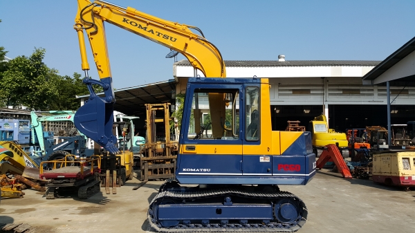 รถขุด KOMATSU รุ่น PC60-5- มือสองญี่ปุ่น สวย รถขุด KOMATSU รุ่น PC60-5- มือสองญี่ปุ่น สวย
