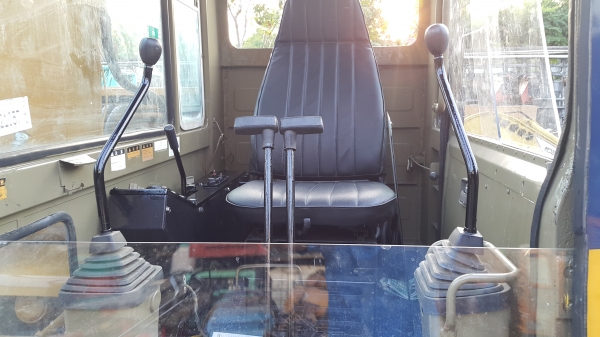 รถขุด KOMATSU รุ่น PC60-5- มือสองญี่ปุ่น สวย รถขุด KOMATSU รุ่น PC60-5- มือสองญี่ปุ่น สวย