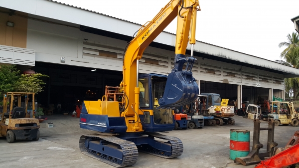 รถขุด KOMATSU รุ่น PC60-5- มือสองญี่ปุ่น สวย รถขุด KOMATSU รุ่น PC60-5- มือสองญี่ปุ่น สวย