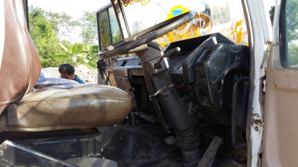 ขายด่วน!!รถไอ้หลงเทนเลอร์ลากรถเเม็กโฮPC200รถสวยมาก