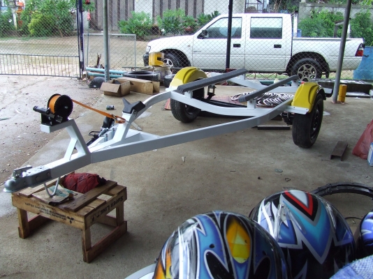 เทรลเลอร์สำหรับเรือ 10 ฟุต ราคาประหยัดจาก PNT เทรลเลอร์ 093-9895964