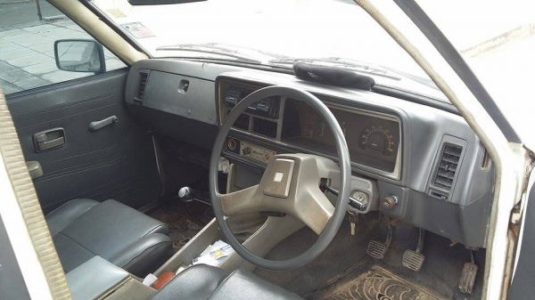 ขายอีซูซุKB2200ซีซี4ประตูเครื่องดีคันซีสวย ขี่ดีแอร์เย็นราคาถูก