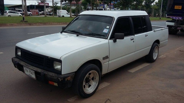 ขายอีซูซุKB2200ซีซี4ประตูเครื่องดีคันซีสวย ขี่ดีแอร์เย็นราคาถูก