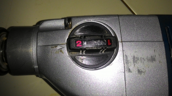 ขายสว่านสกัดกระแทกยี่ห้อ RYOBIรุ่นPD-1979VRขนาดหัวจับดอก13MM.สภาพดีมากๆmade in japanแท้ๆครับ ขายสว่านสกัดกระแทกยี่ห้อ RYOBIรุ่นPD-1979VRขนาดหัวจับดอก13MM.สภาพดีมากๆmade in japanแท้ๆครับ