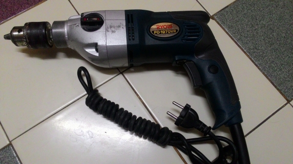 ขายสว่านสกัดกระแทกยี่ห้อ RYOBIรุ่นPD-1979VRขนาดหัวจับดอก13MM.สภาพดีมากๆmade in japanแท้ๆครับ ขายสว่านสกัดกระแทกยี่ห้อ RYOBIรุ่นPD-1979VRขนาดหัวจับดอก13MM.สภาพดีมากๆmade in japanแท้ๆครับ