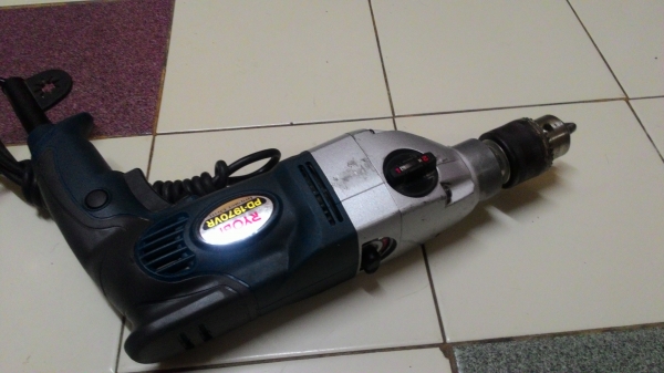 ขายสว่านสกัดกระแทกยี่ห้อ RYOBIรุ่นPD-1979VRขนาดหัวจับดอก13MM.สภาพดีมากๆmade in japanแท้ๆครับ ขายสว่านสกัดกระแทกยี่ห้อ RYOBIรุ่นPD-1979VRขนาดหัวจับดอก13MM.สภาพดีมากๆmade in japanแท้ๆครับ