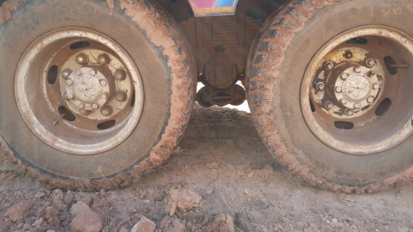 ขาย ด่วน!! รถไอ้หลงเทนเลอร์ ลากรถเเบ็กโฮ PC200รถสวยมากคับ ขาย ด่วน!! รถไอ้หลงเทนเลอร์ ลากรถเเบ็กโฮ PC200รถสวยมากคับ