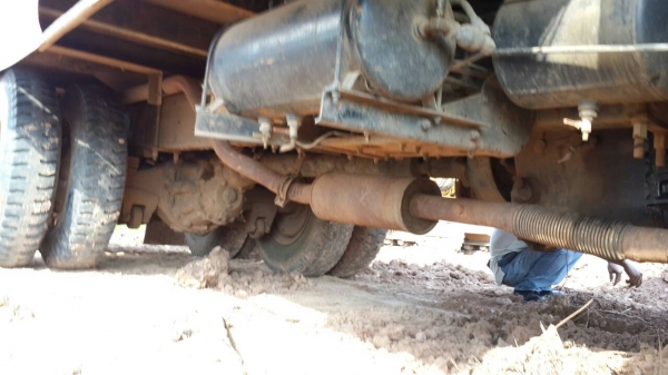 ขาย ด่วน!! รถไอ้หลงเทนเลอร์ ลากรถเเบ็กโฮ PC200รถสวยมากคับ ขาย ด่วน!! รถไอ้หลงเทนเลอร์ ลากรถเเบ็กโฮ PC200รถสวยมากคับ