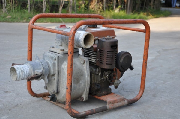 ขาย ปั้มน้ำติดเครื่องยนต์ KAWASAKI สภาพสวยเดิมจากญี่ปุ่น ยังไม่เคยใช้ในไทย 8,500 เท่านั้น!!