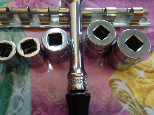 Snapon ลูกบล๊อค 7 ลูก 3/8 made in usa พร้อมก๊อกแก๊ก SAE Snapon ลูกบล๊อค 7 ลูก 3/8 made in usa พร้อมก๊อกแก๊ก SAE