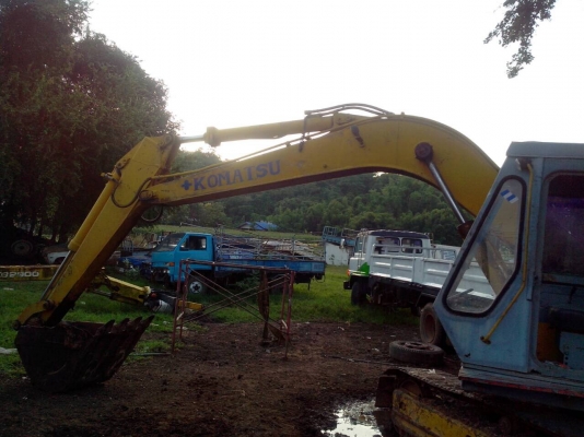 ขายรถแบคโฮ KOMATSU PC-120-2 สภาพใช้งานอยู่ ราคา.320000