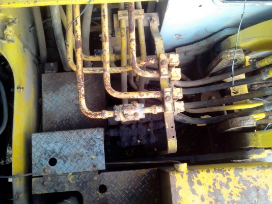 ขายรถแบคโฮ KOMATSU PC-120-2 สภาพใช้งานอยู่ ราคา.320000