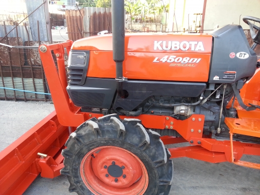 คูโบต้า L4508 DI 4 WD พร้อมใบมีดดันหน้าใหม่ สภาพดีมาก..พร้อมใช้งานครับ