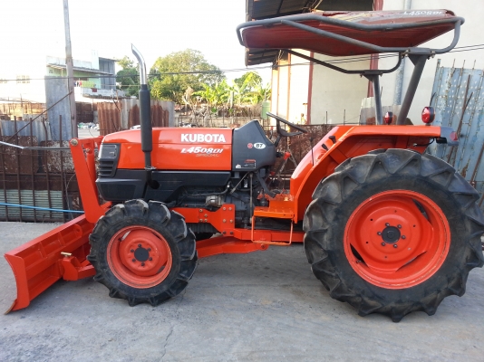 คูโบต้า L4508 DI 4 WD พร้อมใบมีดดันหน้าใหม่ สภาพดีมาก..พร้อมใช้งานครับ