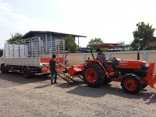 คูโบต้า L4508 DI 4 WD พร้อมใบมีดดันหน้าใหม่ สภาพดีมาก..พร้อมใช้งานครับ