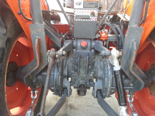 คูโบต้า L4508 DI 4 WD พร้อมใบมีดดันหน้าใหม่ สภาพดีมาก..พร้อมใช้งานครับ