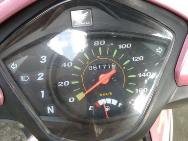 ขายมอเตอร์ไซ์ Honda Wave 110i สีขาว-ชมพู สตาร์ทมือ