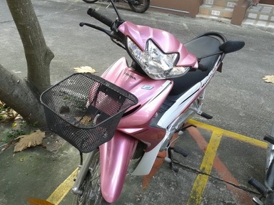 ขายมอเตอร์ไซ์ Honda Wave 110i สีขาว-ชมพู สตาร์ทมือ