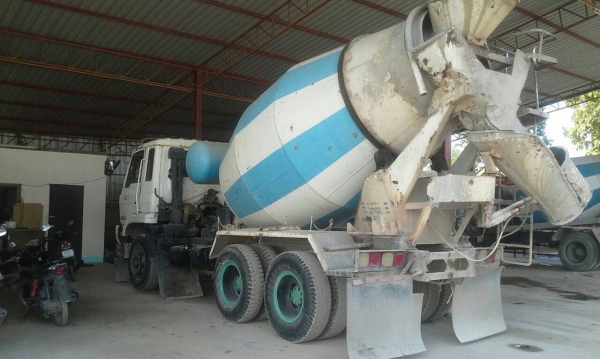 ขายรถโม้ปูน 10 ล้อ 2 เพลา NISSAN CWM430M โม้ 7 คิว ขายรวม 2 คัน ราคา 1650000 ต่อรอง ขายรถโม้ปูน 10 ล้อ 2 เพลา NISSAN CWM430M โม้ 7 คิว ขายรวม 2 คัน ราคา 1650000 ต่อรอง