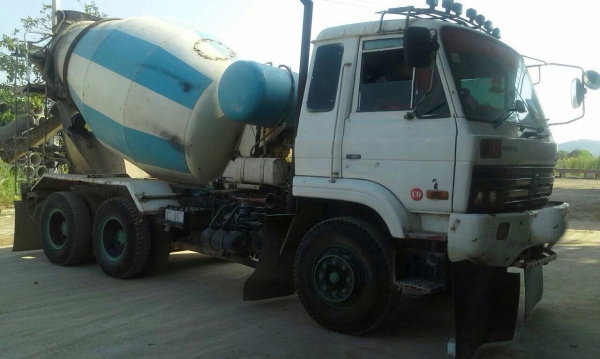 ขายรถโม้ปูน 10 ล้อ 2 เพลา NISSAN CWM430M โม้ 7 คิว ขายรวม 2 คัน ราคา 1650000 ต่อรอง ขายรถโม้ปูน 10 ล้อ 2 เพลา NISSAN CWM430M โม้ 7 คิว ขายรวม 2 คัน ราคา 1650000 ต่อรอง