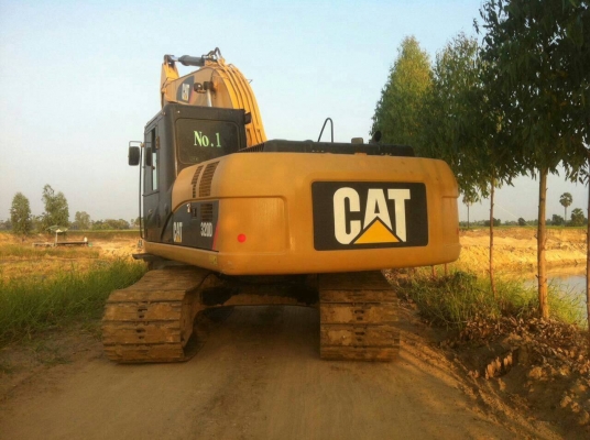 ขายรถแบคโฮ CAT 320D สภาพสวย ใช้งานไปแค่.7000 กว่าชั้วโมง เล่มทะเบียน ราคา 2200000 สนใจโทรด่วน