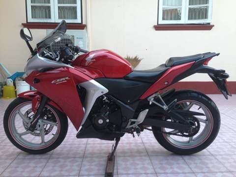 ขายCBR250r.ตัวABS.TOPสุดปี2012รถศูนย์มือเดียวออกห้าง ไม่เคยล้ม ไม่แปะ ไม่ชน วิ่งน้อยสภาพสวยมากครับ