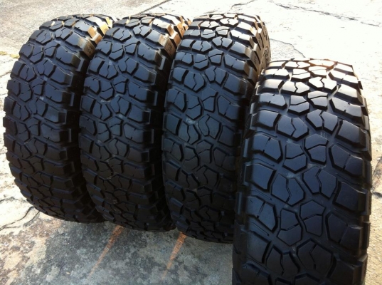 ขายยาง BF Goodrich Mud-Terrain KM2 ขนาด 265 75 r16 สวย