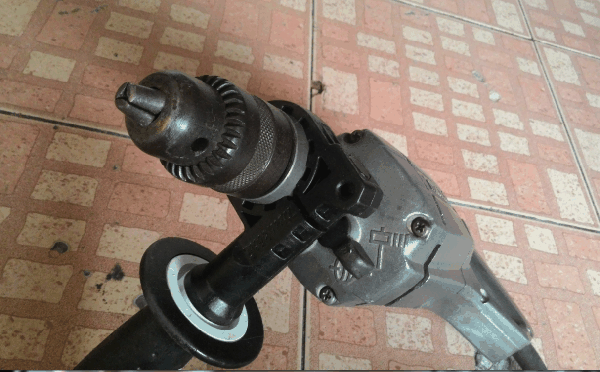 ขายสว่านเจาะกระแทก Makita 8416 16mm. 570W Made in japan.